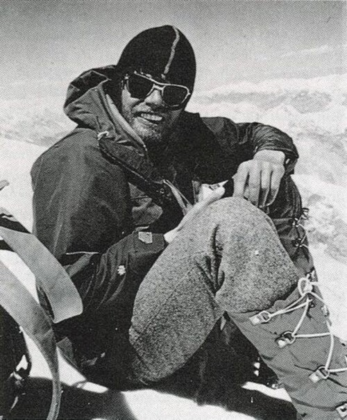Reinhold Messner na Gasherbrum I w 1975 roku, źródło: www.mountainsoftravelphotos.com